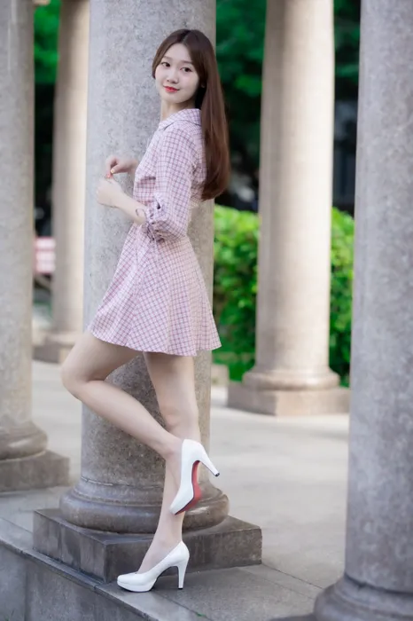 [Mzsock] NO.068 Liu Meiyun short skirt high heels beautiful legs outdoor shot street photography#[45P]-1