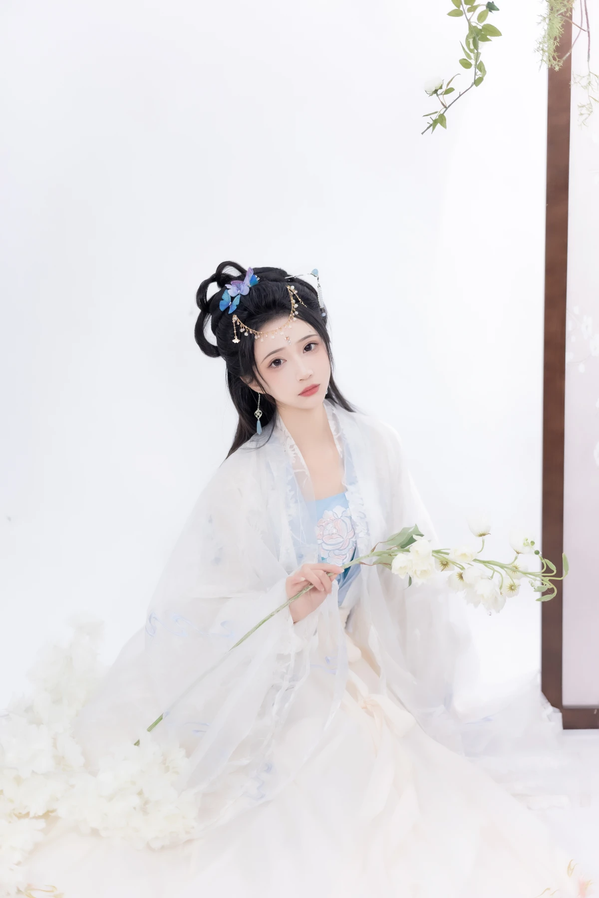 [YITUYU] 2023.01.09 Vol.2874 – Pear Blossom White -Qiluosheng’s little Susu-#[26P]-13